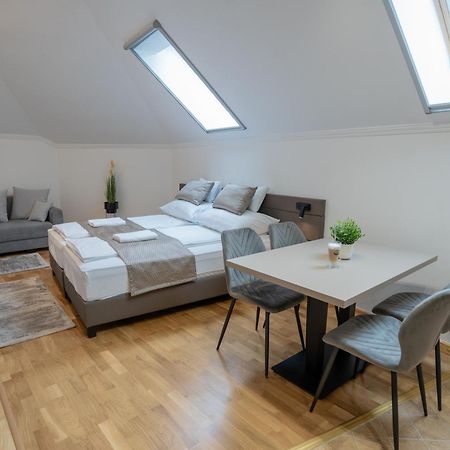 Vegvar Spa Apartman Gyula Bagian luar foto