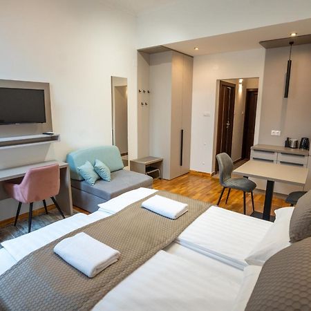 Vegvar Spa Apartman Gyula Bagian luar foto