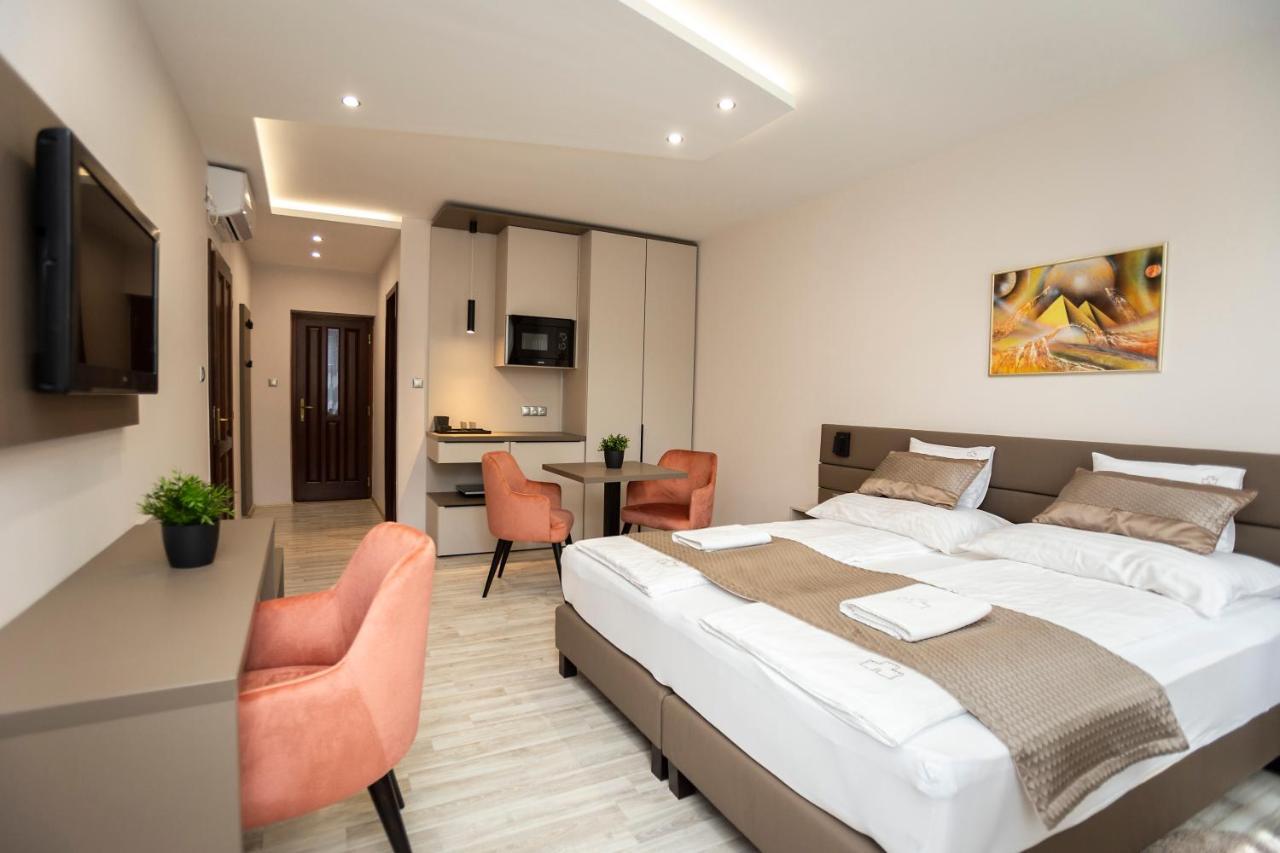 Vegvar Spa Apartman Gyula Bagian luar foto