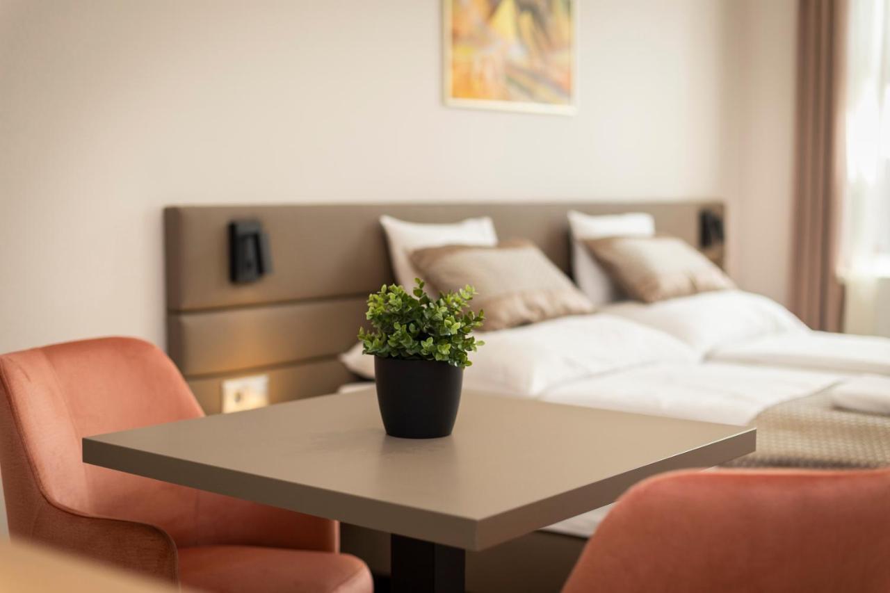Vegvar Spa Apartman Gyula Bagian luar foto