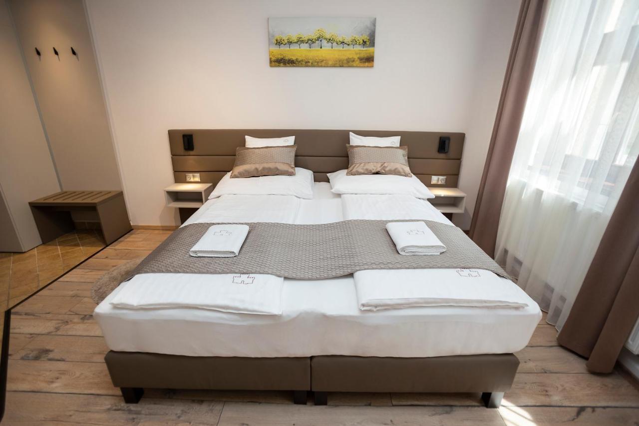 Vegvar Spa Apartman Gyula Bagian luar foto
