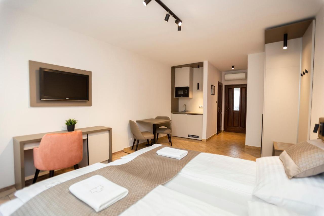 Vegvar Spa Apartman Gyula Bagian luar foto