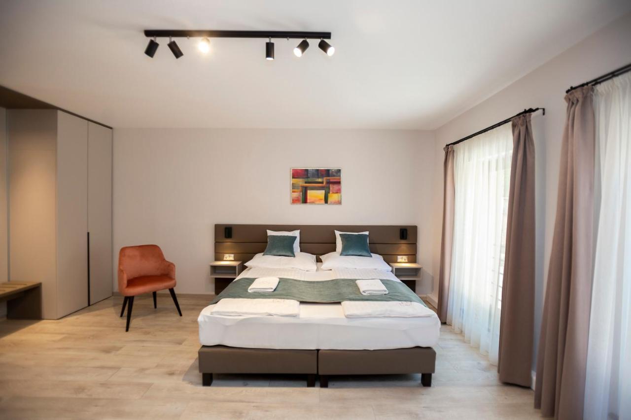 Vegvar Spa Apartman Gyula Bagian luar foto
