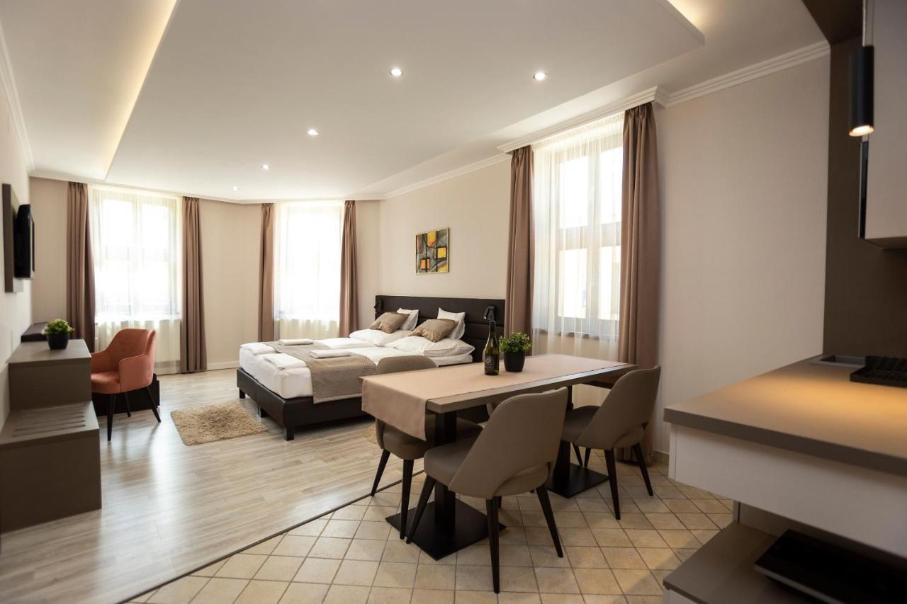 Vegvar Spa Apartman Gyula Bagian luar foto