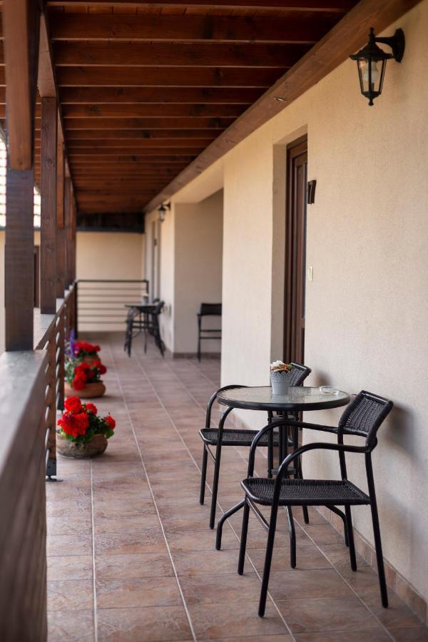 Vegvar Spa Apartman Gyula Bagian luar foto