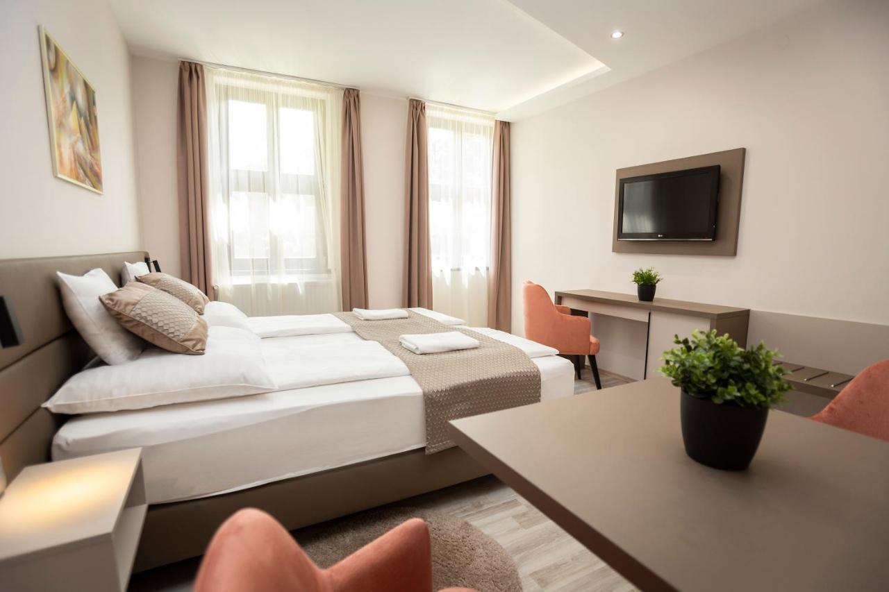 Vegvar Spa Apartman Gyula Bagian luar foto