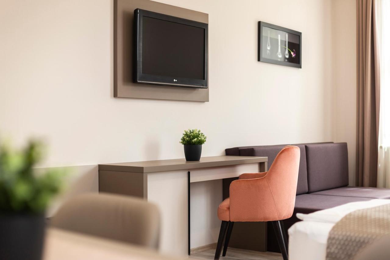 Vegvar Spa Apartman Gyula Bagian luar foto