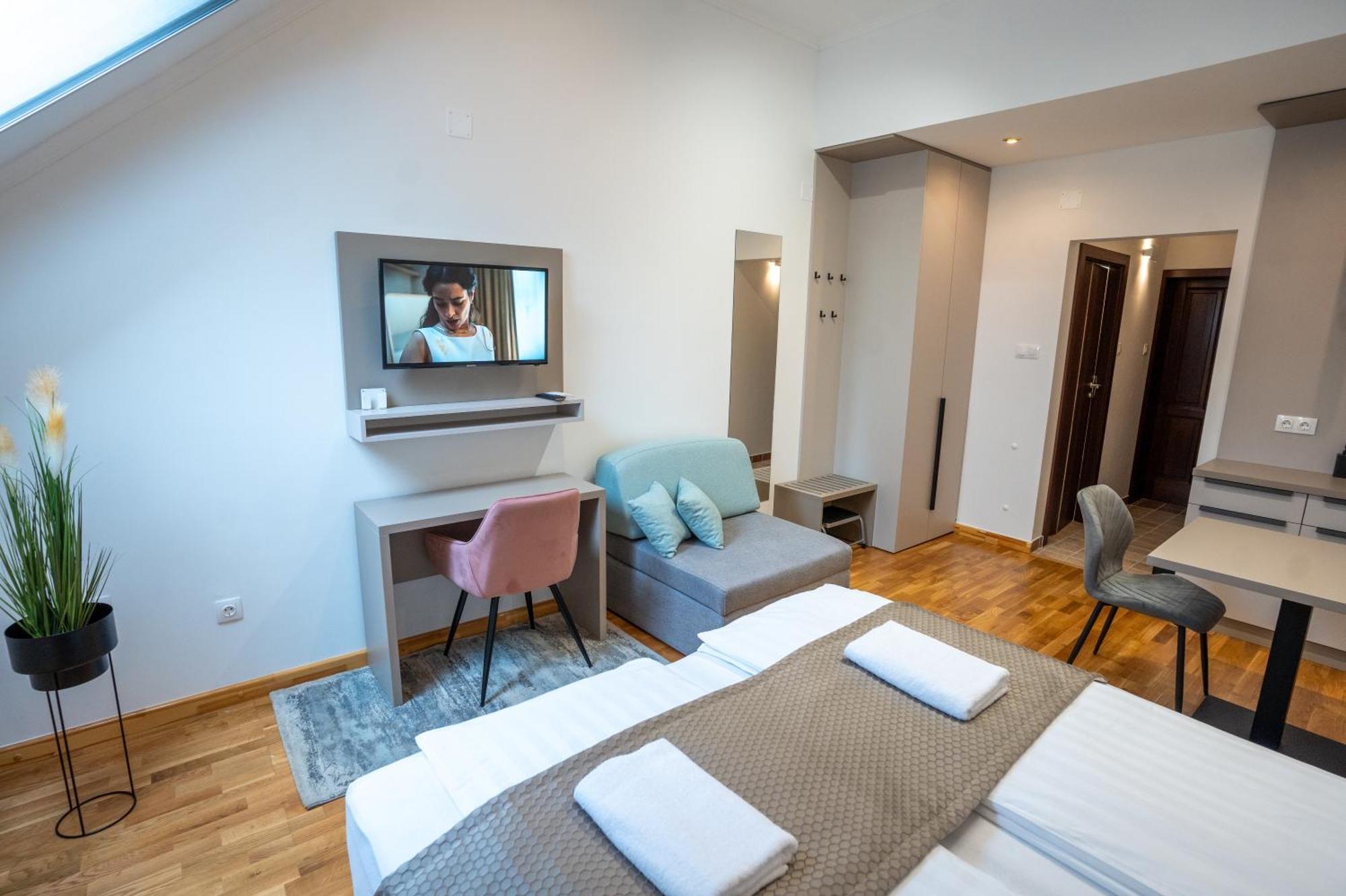 Vegvar Spa Apartman Gyula Bagian luar foto